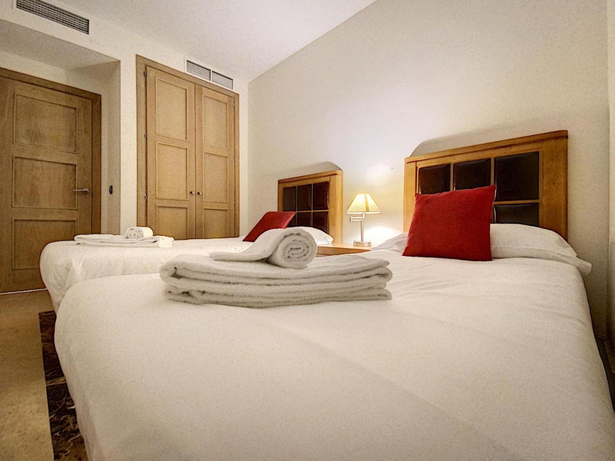 Lovely Apartment With Pool & Sea Views - Marina Del Castillo 2129 Manilva Esterno foto